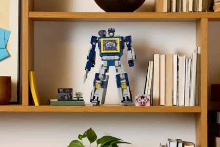 LEGO Icons TRANSFORMERS Soundwave